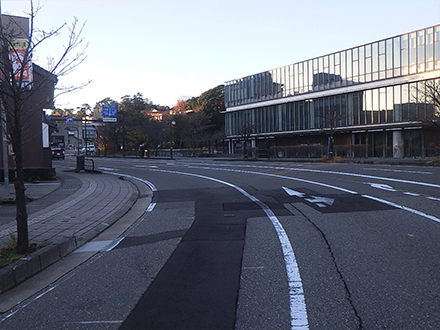 兼六元町ほか１町地内ガス管改良工事（22044）②